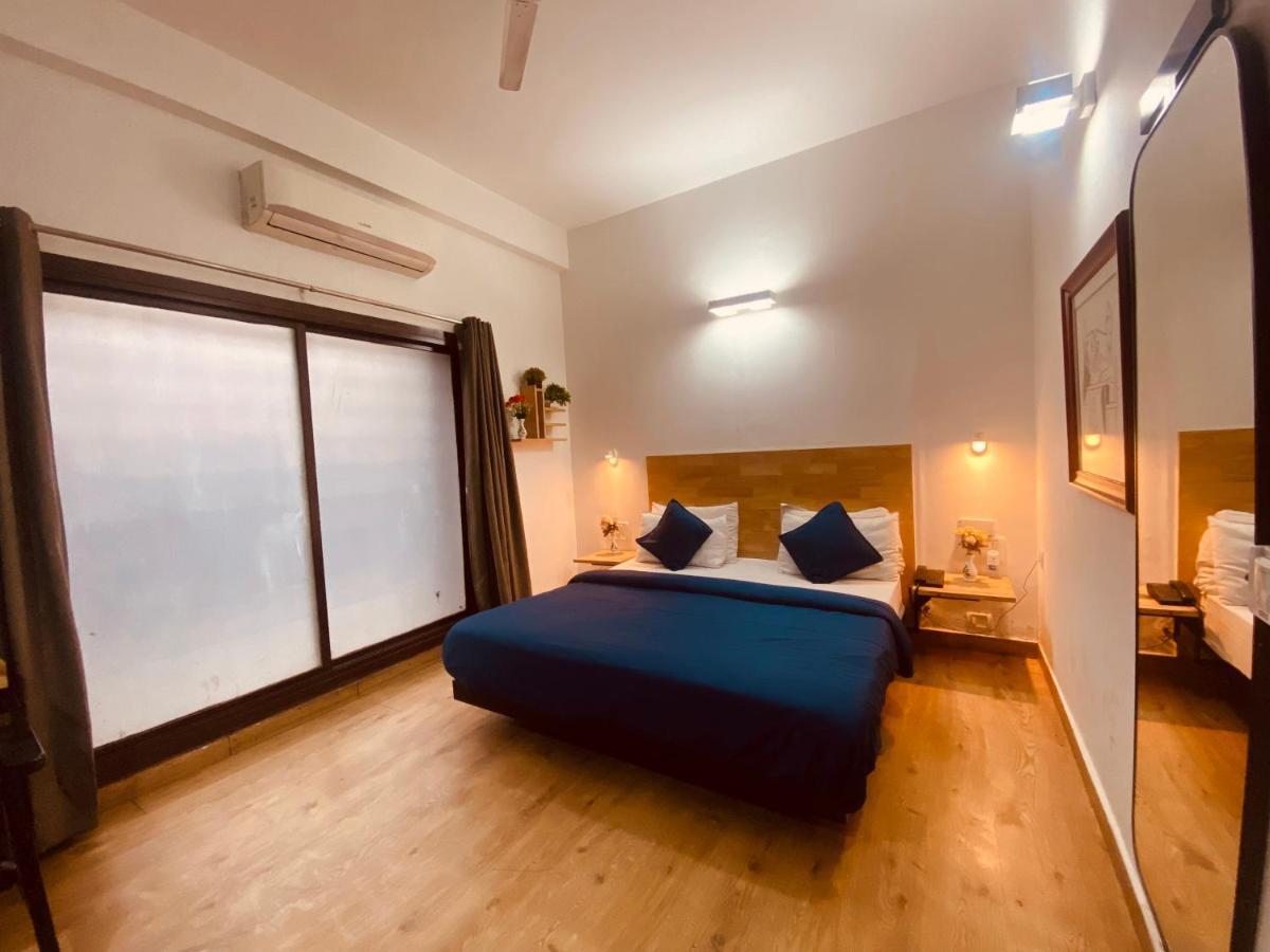 Divine Inn Couple Friendly Hotel Near Sector 51 Metro Station 诺伊达 外观 照片