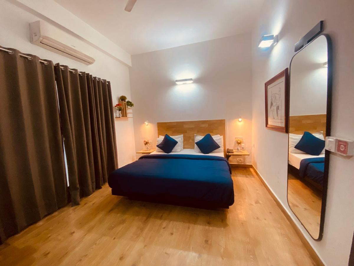 Divine Inn Couple Friendly Hotel Near Sector 51 Metro Station 诺伊达 外观 照片