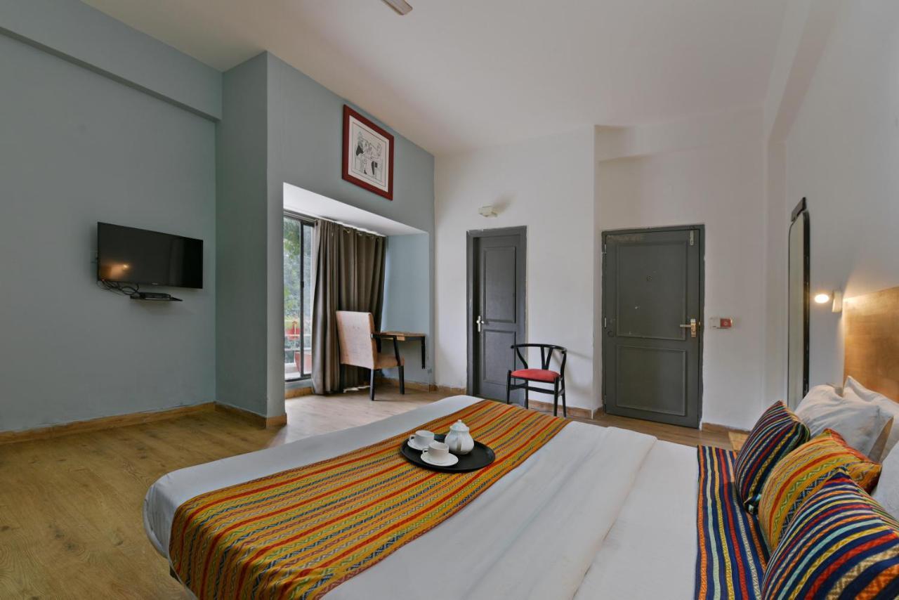 Divine Inn Couple Friendly Hotel Near Sector 51 Metro Station 诺伊达 外观 照片