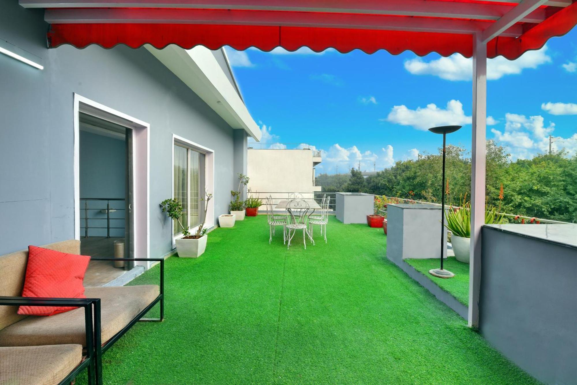 Divine Inn Couple Friendly Hotel Near Sector 51 Metro Station 诺伊达 外观 照片